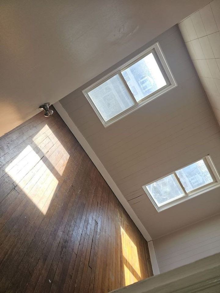 555 N Plum St - Photo 7 of 12