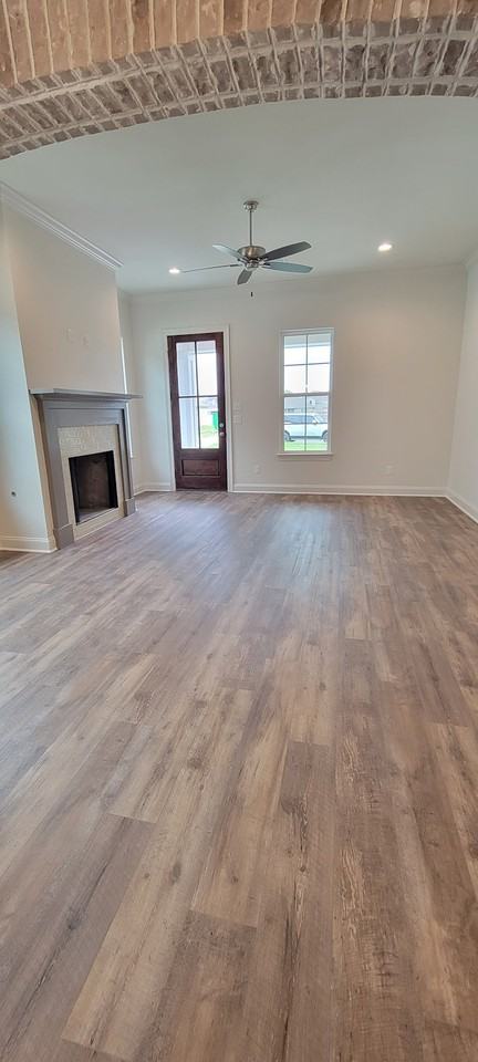 204 Bennington Lane - Photo 4 of 28