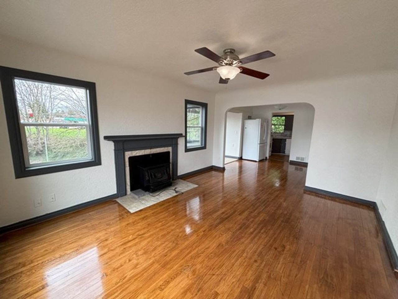 516 Southeast Jefferson Street - Photo 3 of 22