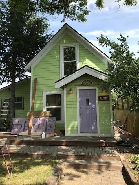 2614 Valencia St - Photo 2 of 13