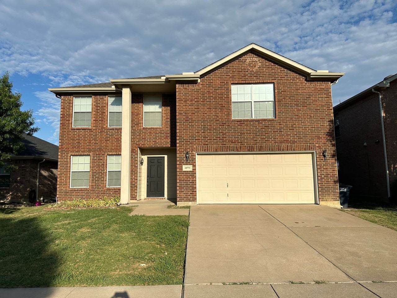 10773 Braemoor Dr - Photo 2 of 26