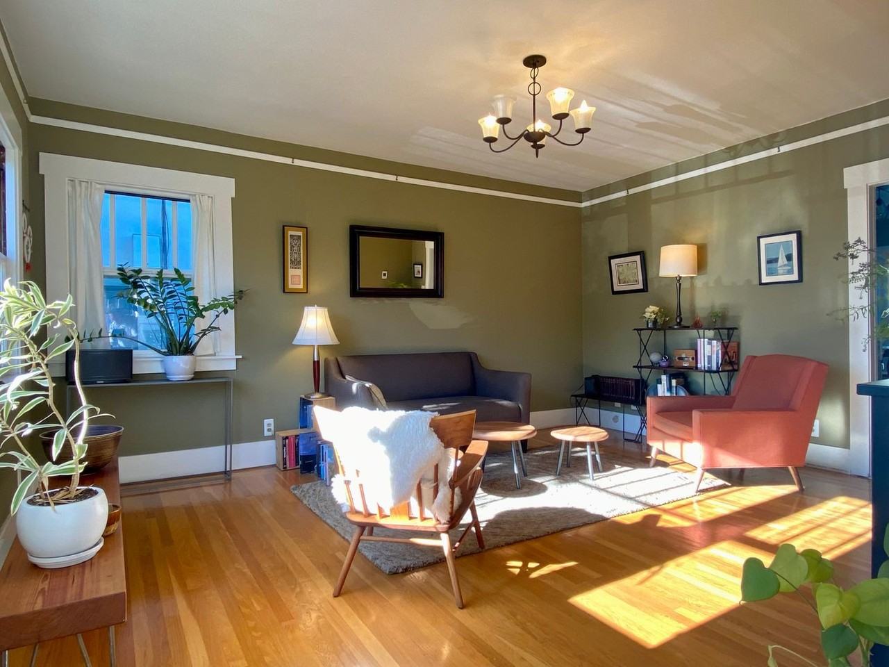 353 Heller St - Photo 3 of 50