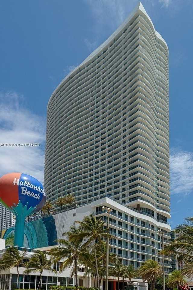 4111 S Ocean Dr #3103 - Photo 2 of 17