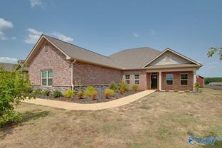 217 Maureen Dr Sw - Photo 1 of 1