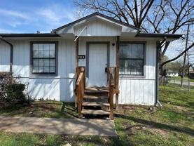 208 S Dallas St #D - Photo 1 of 1