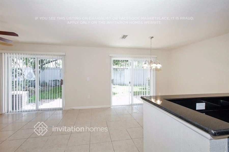 9337 Nw 55th St - Photo 4 of 17