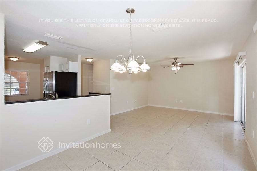 9337 Nw 55th St - Photo 5 of 17