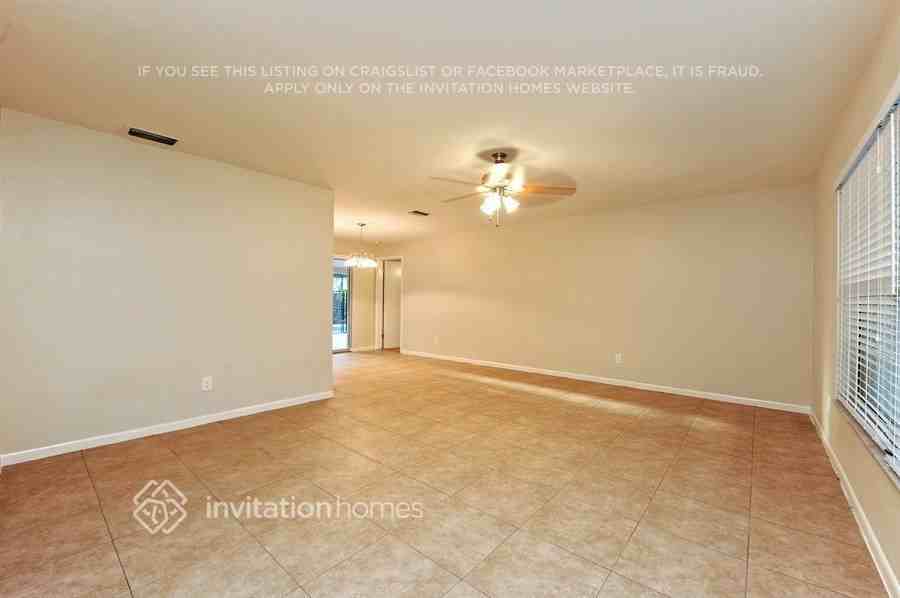 1007 Macrae Ave - Photo 4 of 18