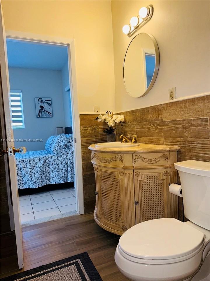 11512 Sw 168th Ter - Photo 4 of 7