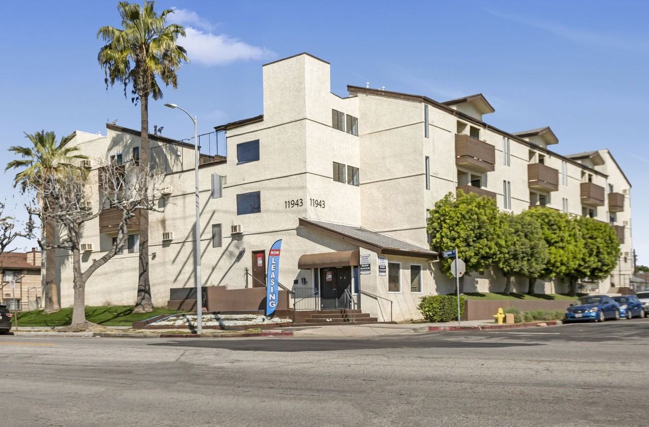 Vanowen Square Apartments - Photo 2 of 11