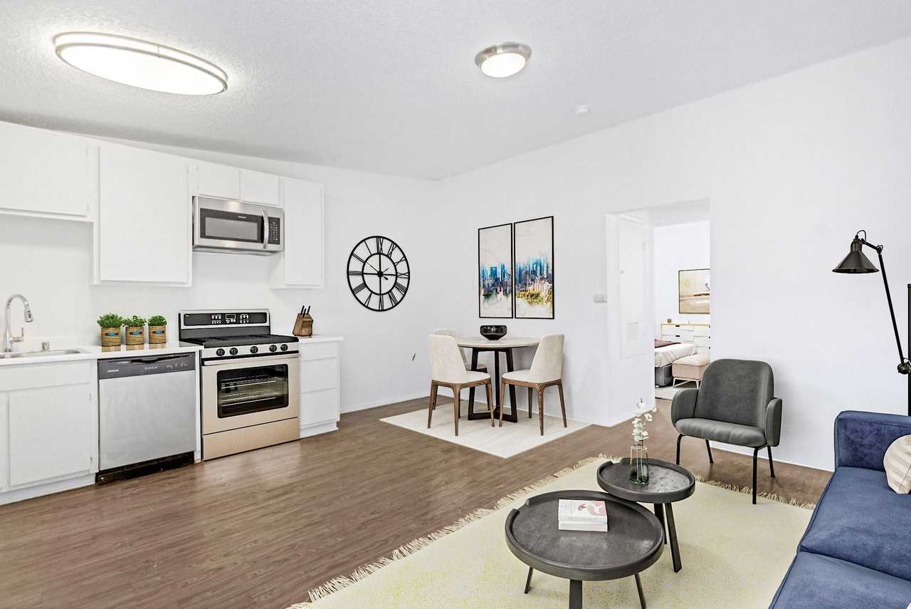 Vanowen Square Apartments - Photo 5 of 11