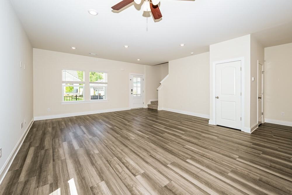 7424 Blue Gable Rd - Photo 5 of 17