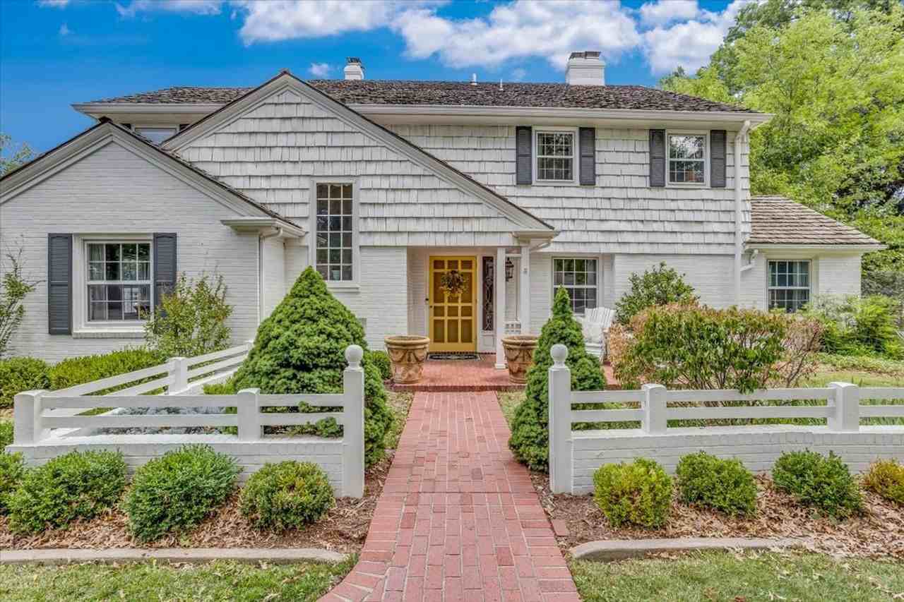 6 E English Ave - Photo 2 of 48