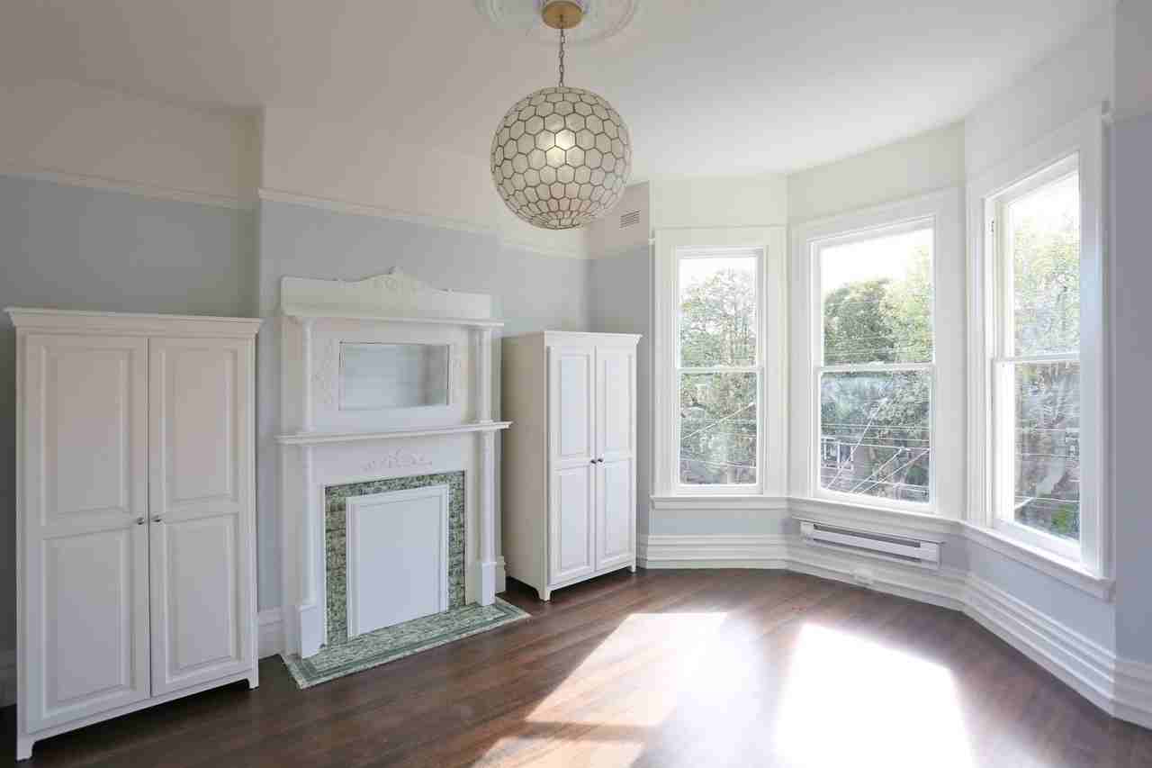 144 10th Ave - Photo 3 of 32