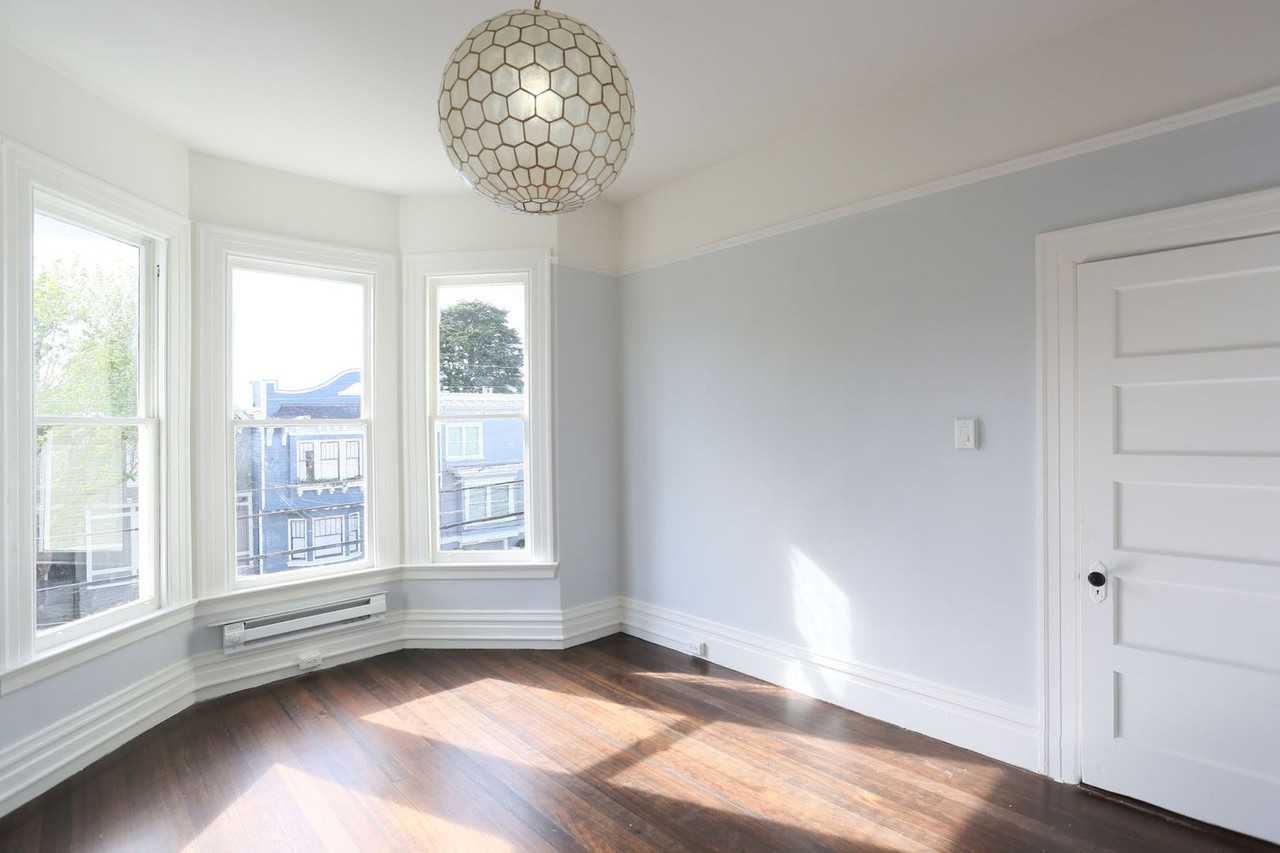 144 10th Ave - Photo 4 of 32