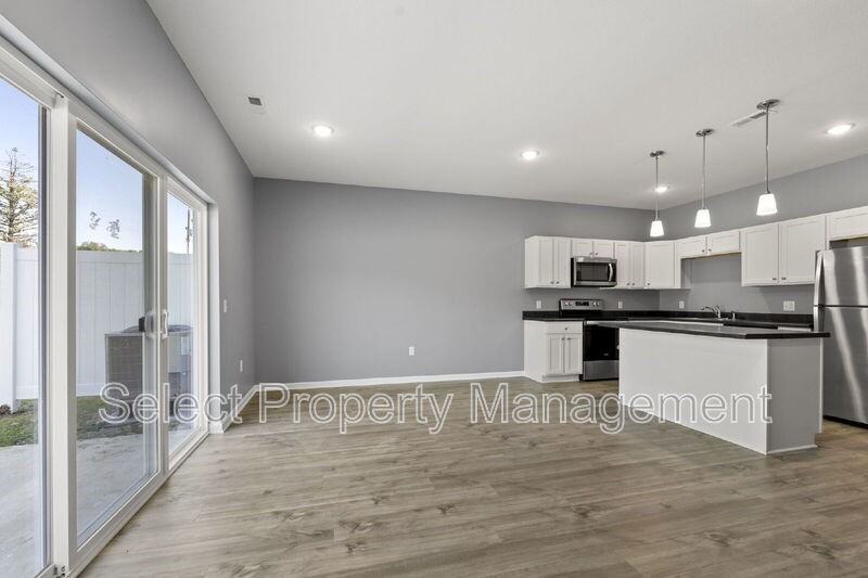 7079 Homestead Rd - Photo 6 of 41