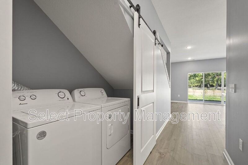 7079 Homestead Rd - Photo 7 of 41