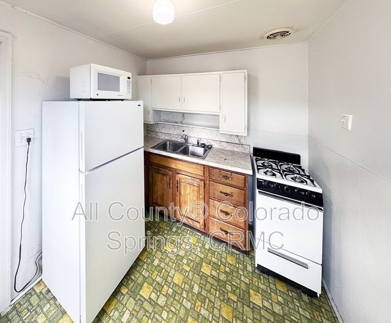 W Pikes Peak Ave - Photo 3 of 17