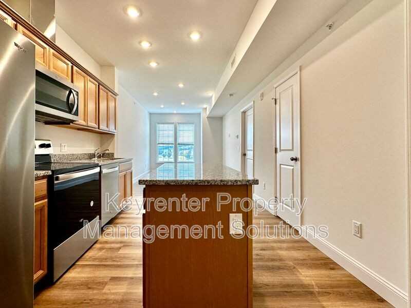 3445 Lee Hwy #202 - Photo 2 of 14