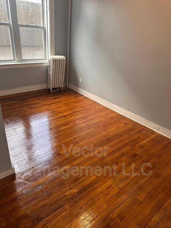 1476 Chapel Street - Photo 5 of 7