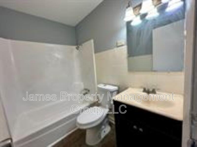 22050 E Churchill Dr - Photo 5 of 11