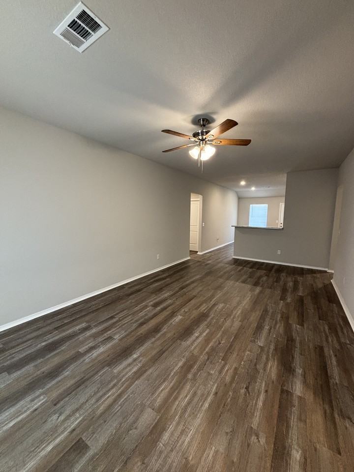 213 Baldwin Dr - Photo 2 of 22