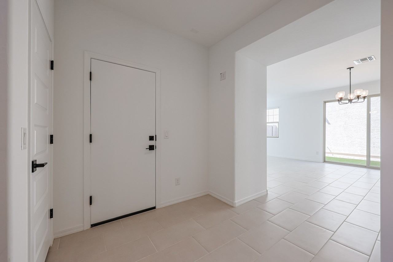 3768 N 99th Dr - Photo 5 of 42
