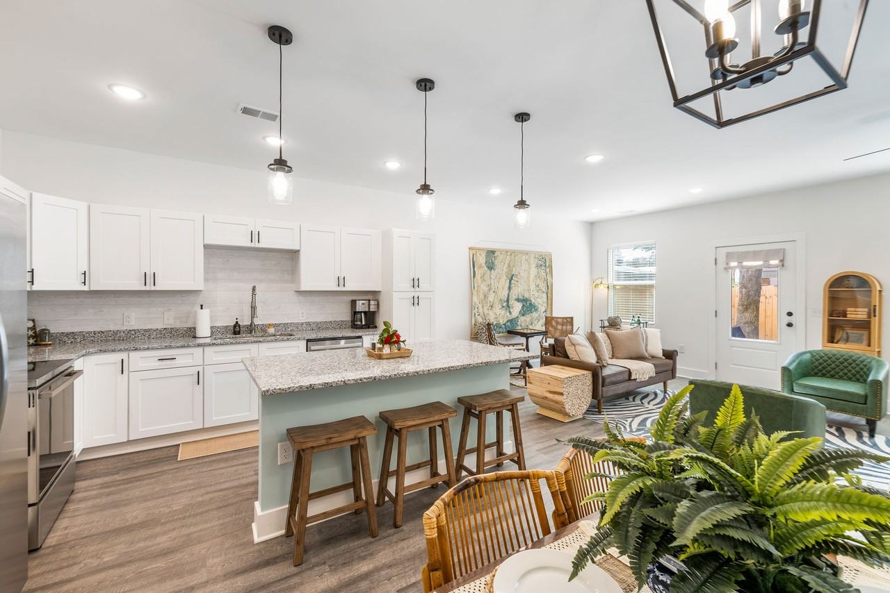 4231 Barnwell Ave - Photo 3 of 30