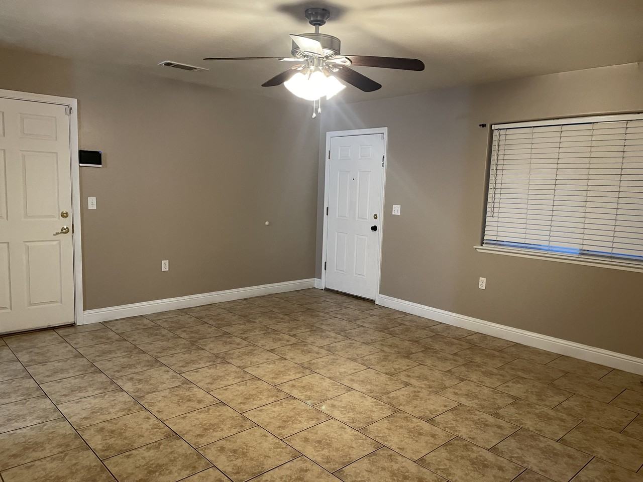 2735 Bettis Ave #NA - Photo 2 of 3