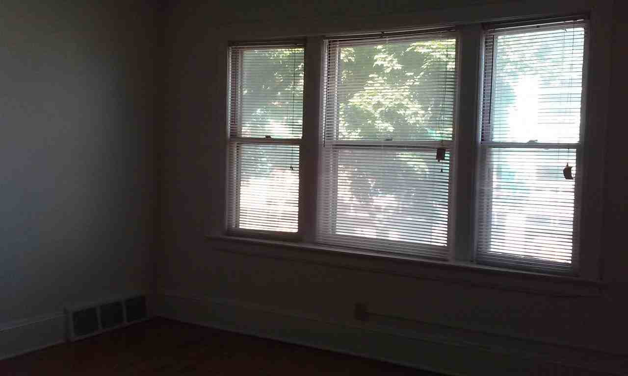 2303 N Oakland Ave - Photo 2 of 15