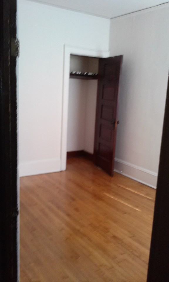 2303 N Oakland Ave - Photo 5 of 15