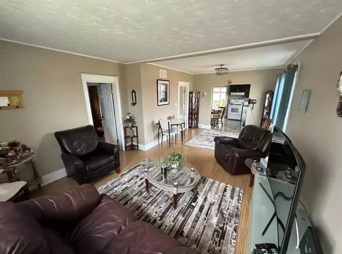 5735 Kitchener St - Photo 3 of 7