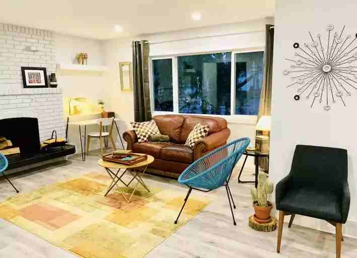 723 75 Ave Sw - Photo 2 of 10