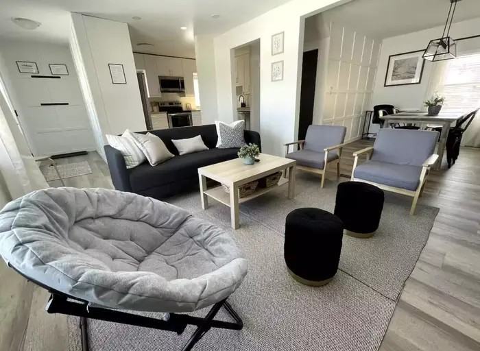 2936 Montague St - Photo 3 of 11