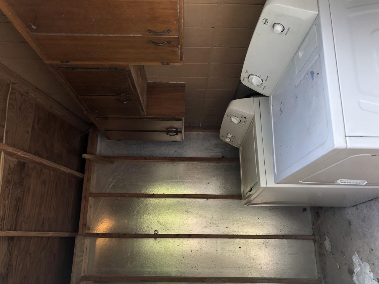 1143 SW 9th Avenue - Photo 2 of 9