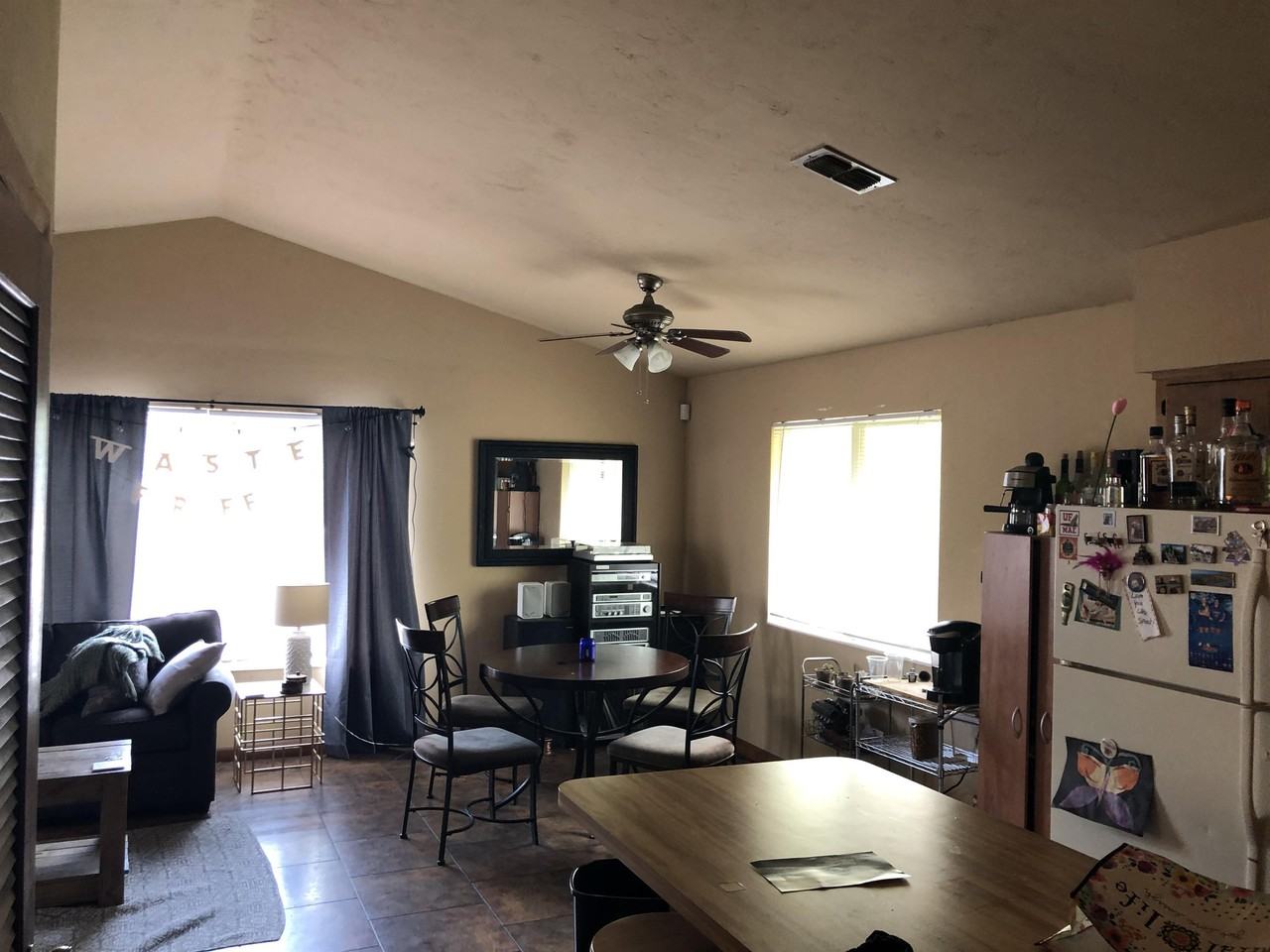 1143 SW 9th Avenue - Photo 3 of 9