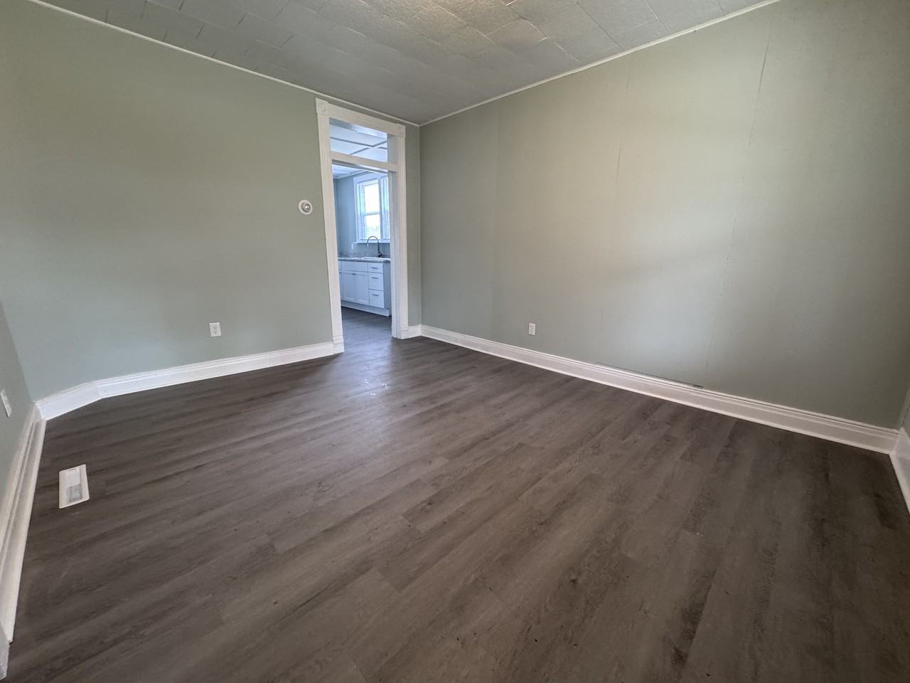 604 I Street - Photo 4 of 12