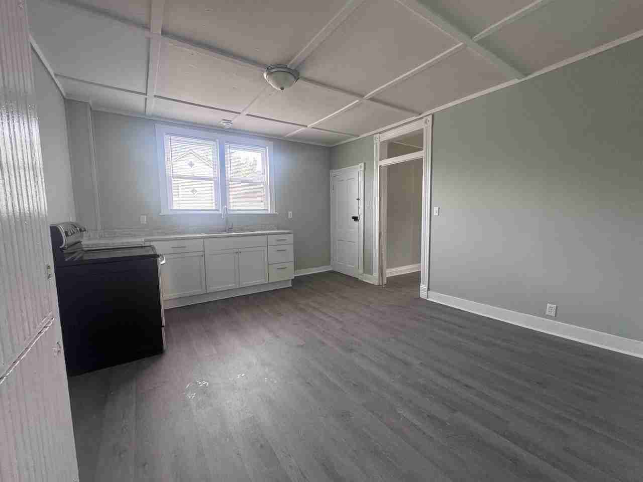 604 I Street - Photo 7 of 12