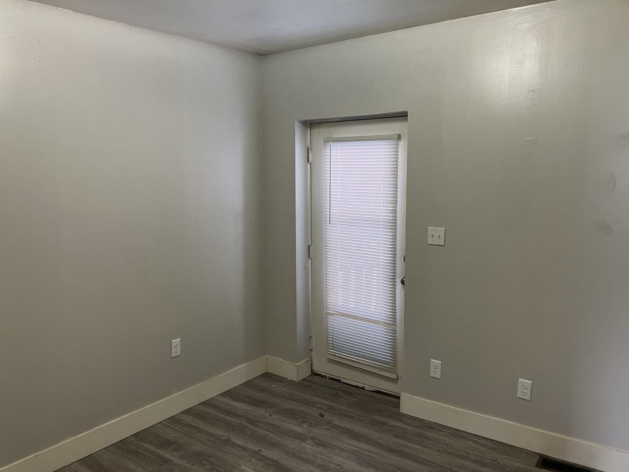 4136 River Road - Photo 2 of 24