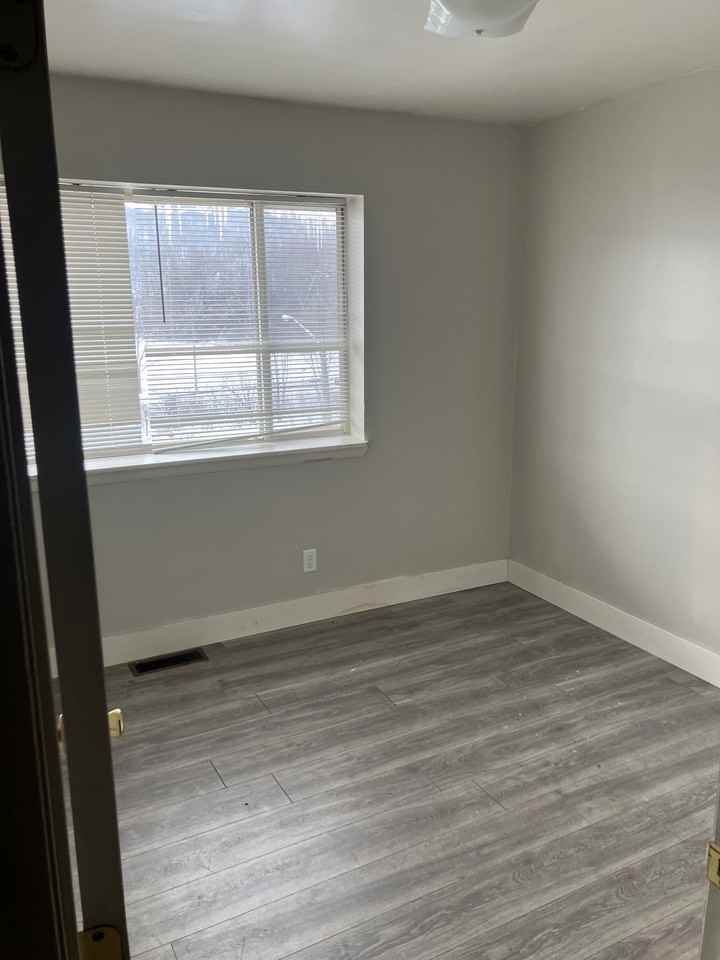 4136 River Road - Photo 3 of 24