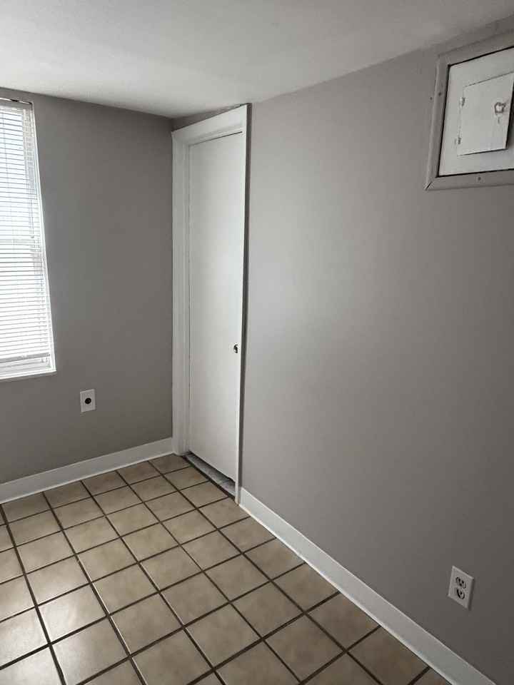 1025 S. 10th St - Photo 3 of 8