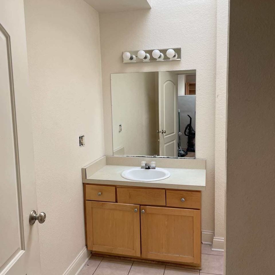 5920-30 W. North Avenue Milwaukee, WI - Photo 2 of 9