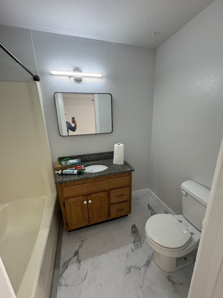 721 North Vinita Avenue - Photo 6 of 8