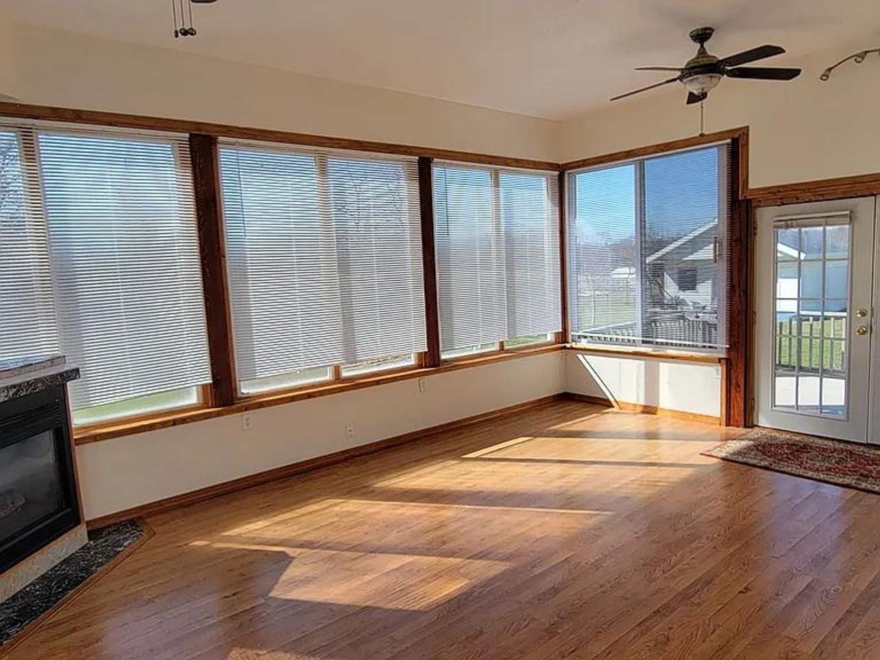 116 Dubbs Ln - Photo 2 of 9