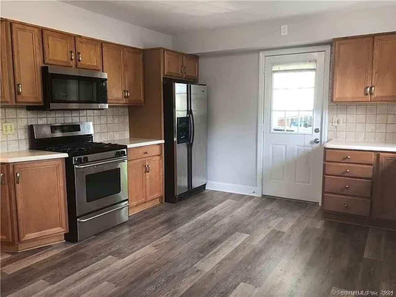 38 Palmer Ave - Photo 3 of 10