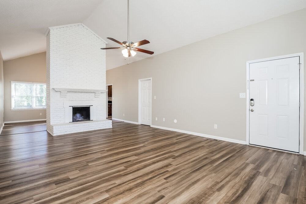 100 New Hampshire Rd - Photo 3 of 16