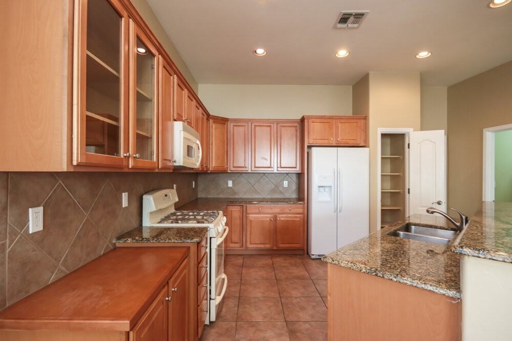 7129 W Autumn Gold Ct - Photo 6 of 18