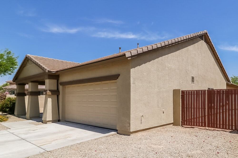 105 N 108th Dr - Photo 3 of 16