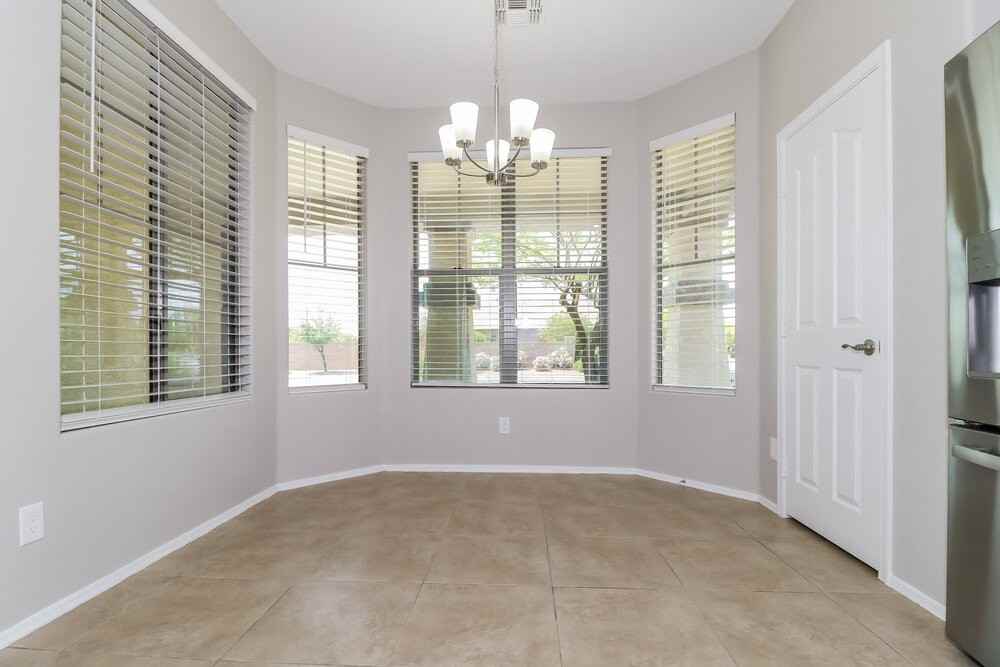 105 N 108th Dr - Photo 6 of 16