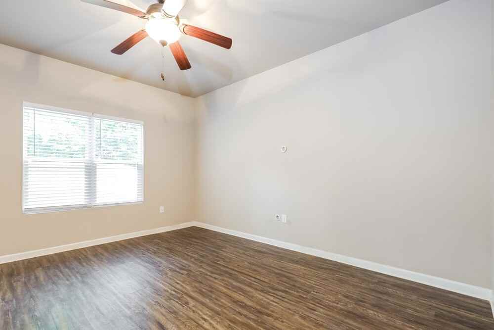 1859 Simmons Ln - Photo 5 of 17